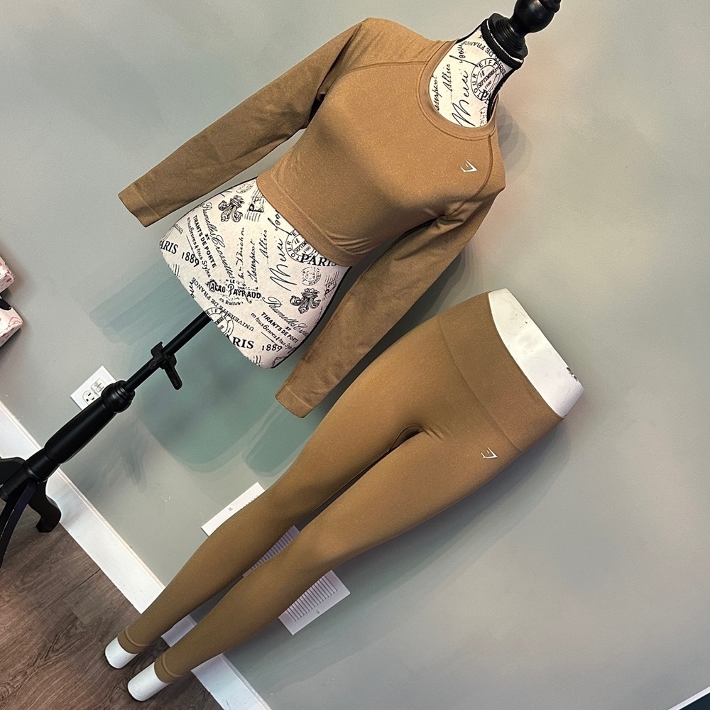 Gymshark ADAPT FLECK SEAMLESS LONG SLEEVE CROP TOP and Leggings .